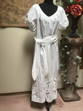 Banana Republic White Dress with BR Logo